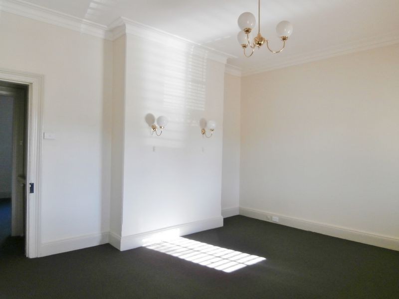 54 Seymour Street, Bathurst NSW 2795