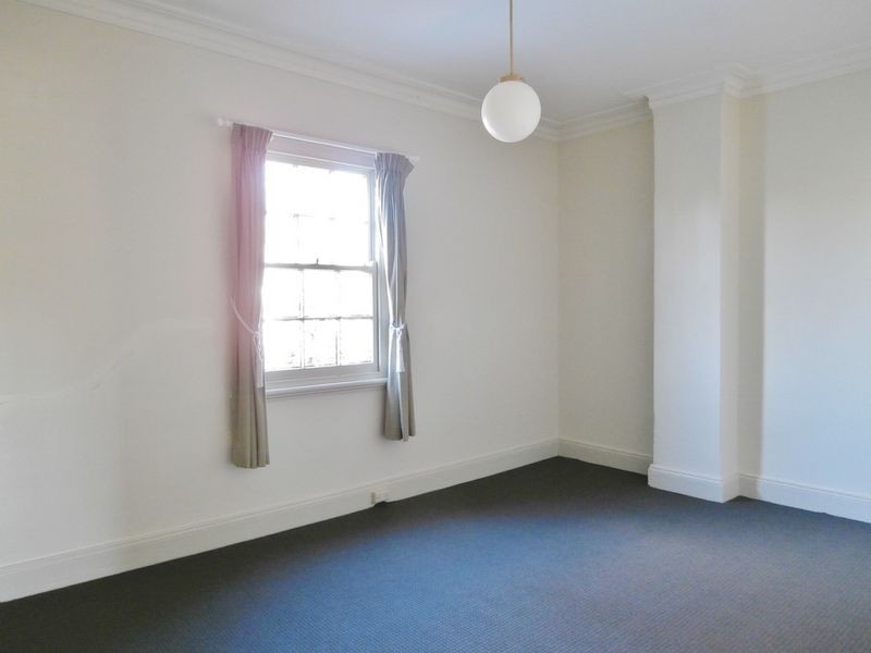 54 Seymour Street, Bathurst NSW 2795