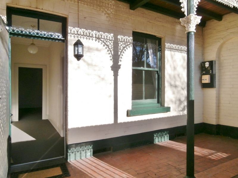 54 Seymour Street, Bathurst NSW 2795