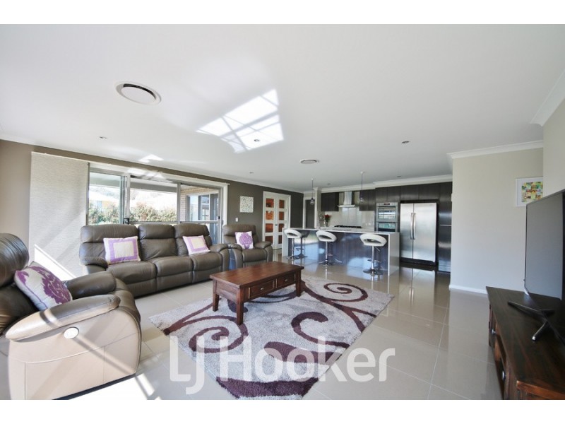 65 Freeman Circuit, Llanarth NSW 2795