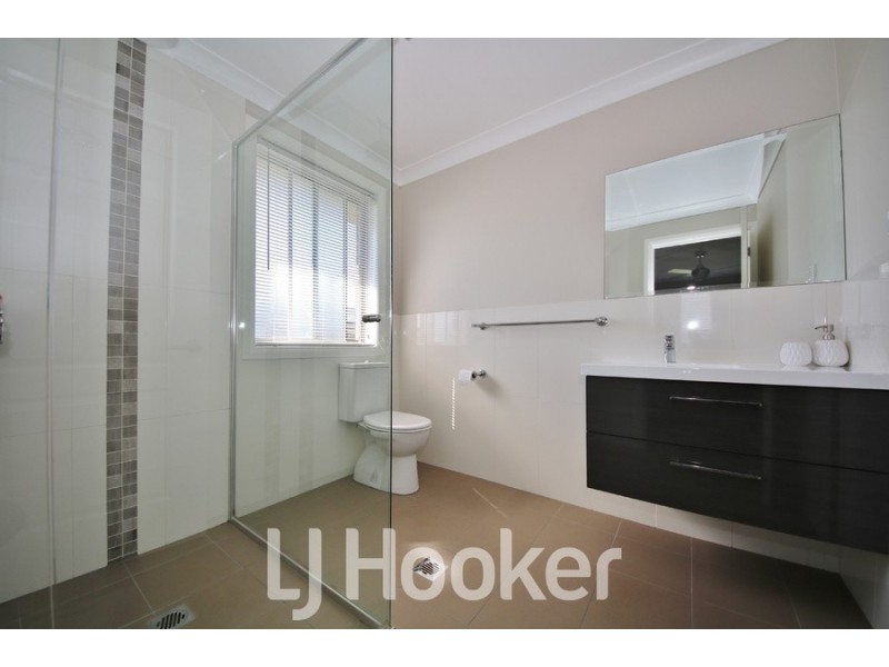 65 Freeman Circuit, Llanarth NSW 2795