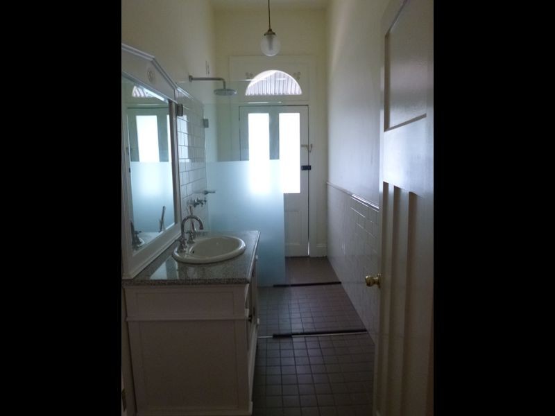 212 Russell Street, Bathurst NSW 2795