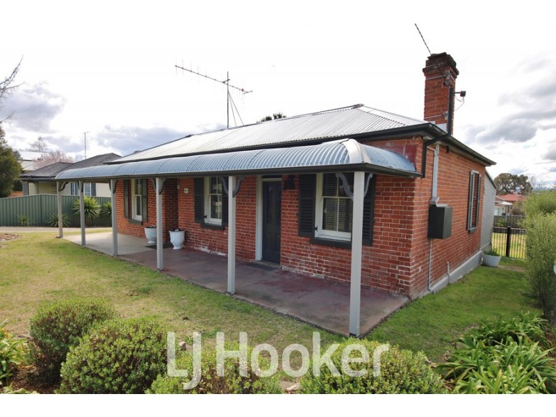 43 Brilliant Street, Bathurst NSW 2795