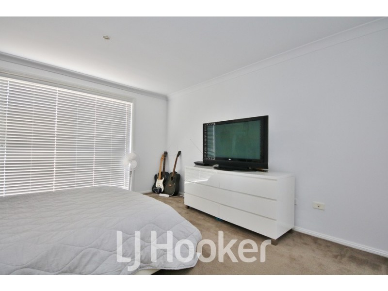16 Quinn Court, Llanarth NSW 2795