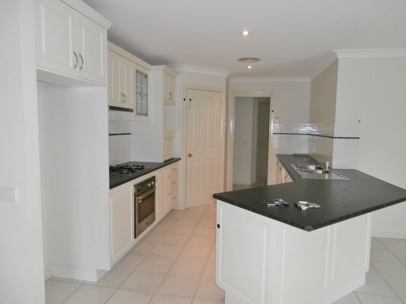 23 Roxburgh Drive, Kelso NSW 2795