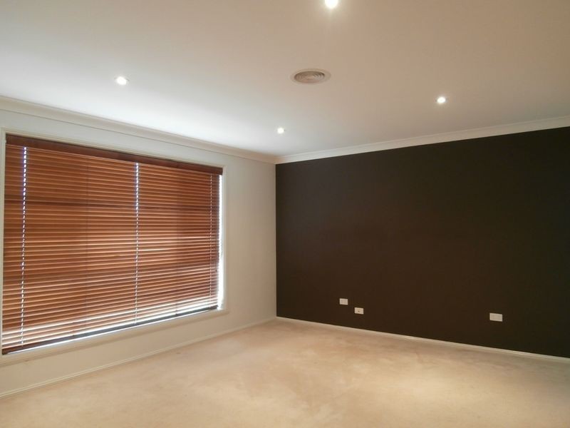 23 Roxburgh Drive, Kelso NSW 2795