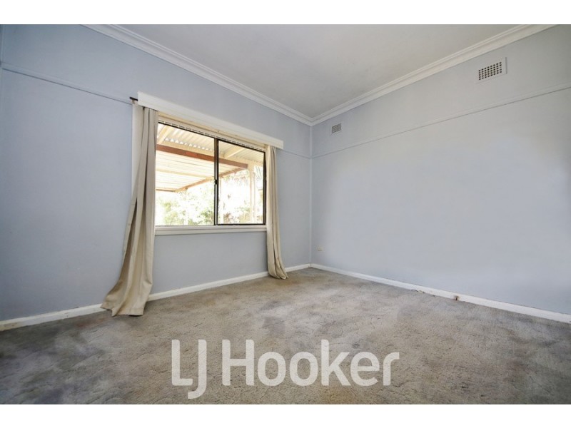 215 Rocket Street, Bathurst NSW 2795