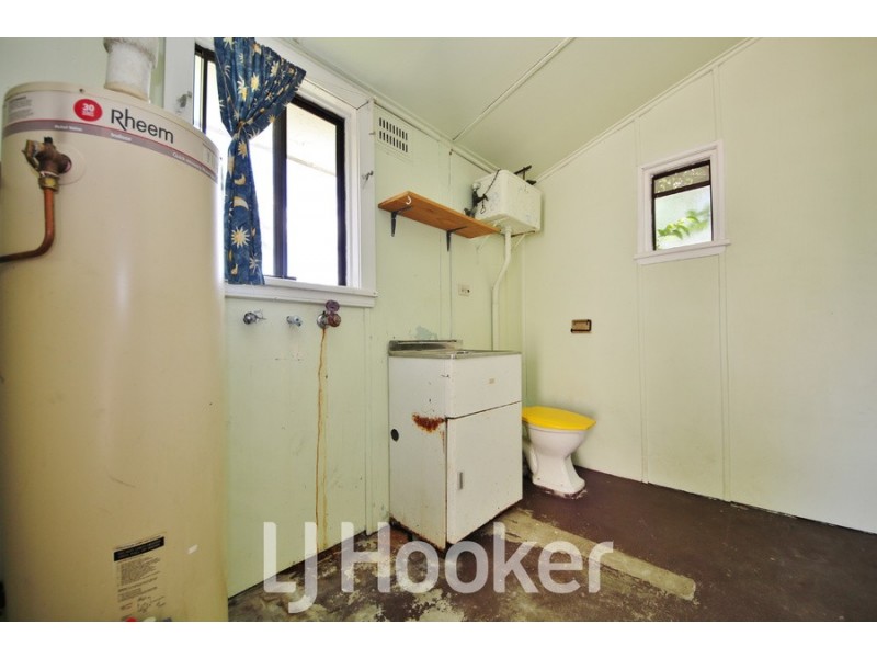 215 Rocket Street, Bathurst NSW 2795