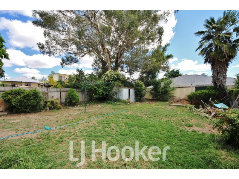 215 Rocket Street, Bathurst NSW 2795