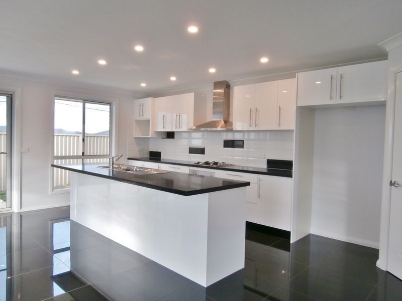 17 Cooper Crescent, Bathurst NSW 2795