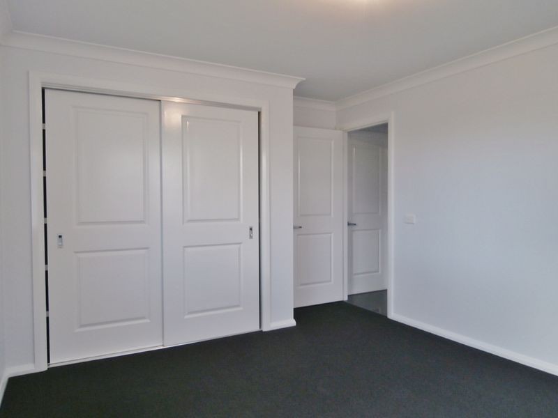 17 Cooper Crescent, Bathurst NSW 2795