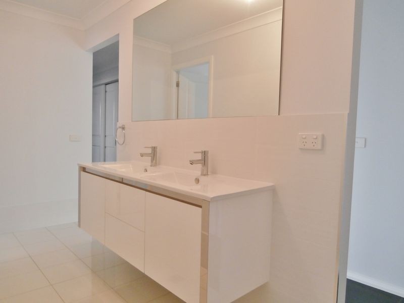 17 Cooper Crescent, Bathurst NSW 2795