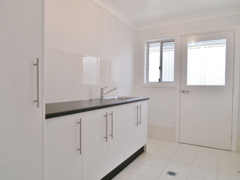 17 Cooper Crescent, Bathurst NSW 2795