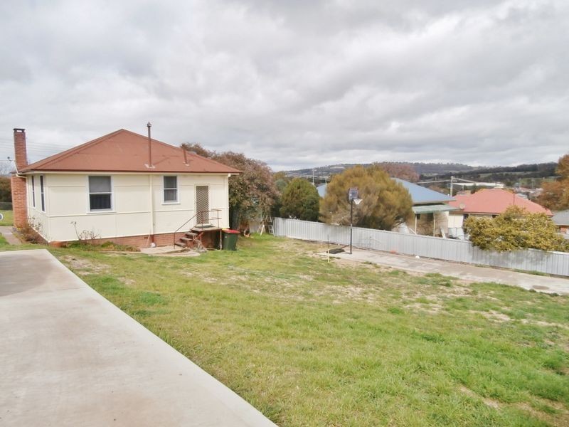12 Hill Street, Bathurst NSW 2795