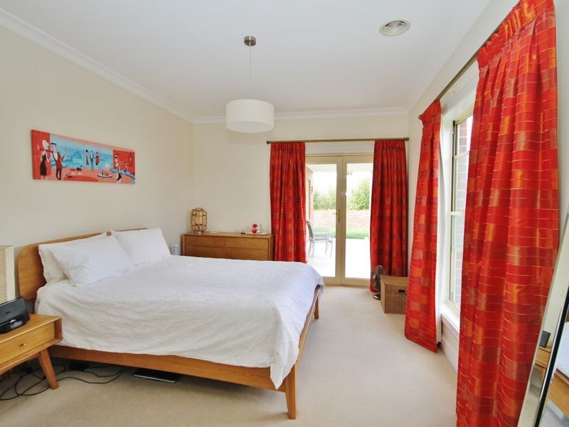 24 Cypress Crescent, Kelso NSW 2795