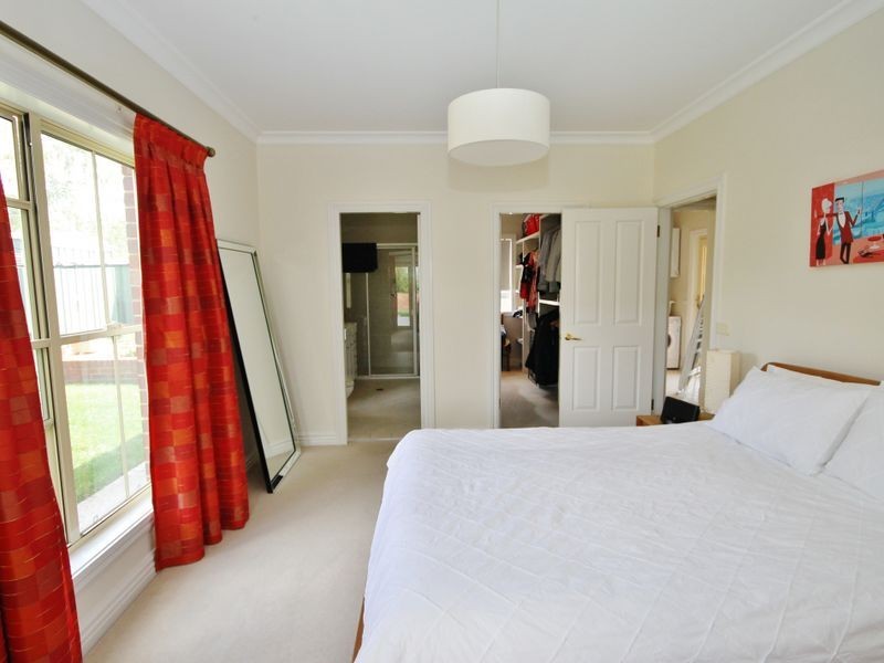 24 Cypress Crescent, Kelso NSW 2795