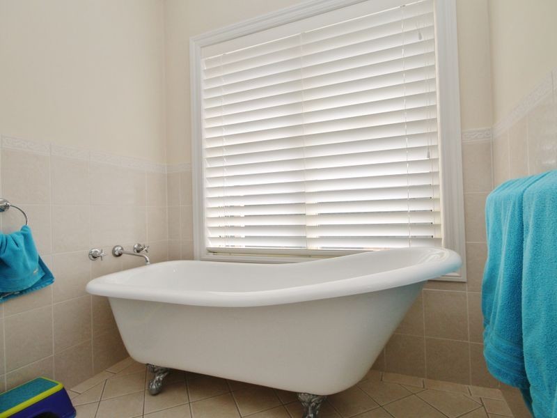 24 Cypress Crescent, Kelso NSW 2795