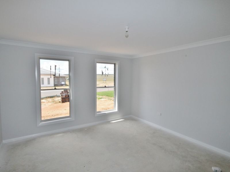 38 Mendel Drive, Kelso NSW 2795