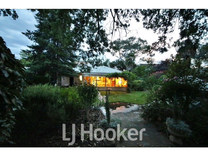 17 View Street, Kelso NSW 2795