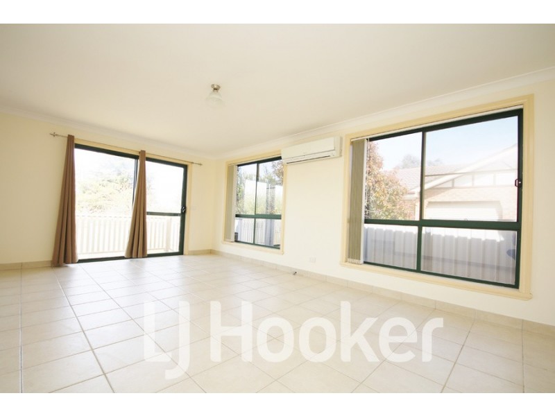 2/66 Bonnor Street, Kelso NSW 2795