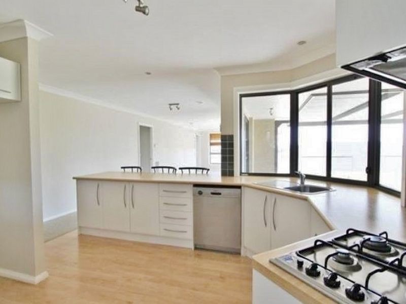 15 Howarth Street, Bathurst NSW 2795