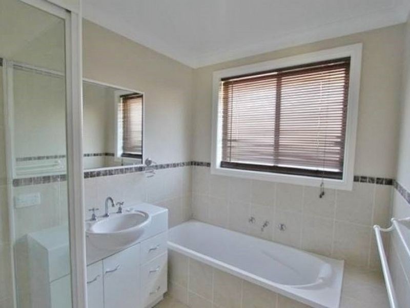 15 Howarth Street, Bathurst NSW 2795