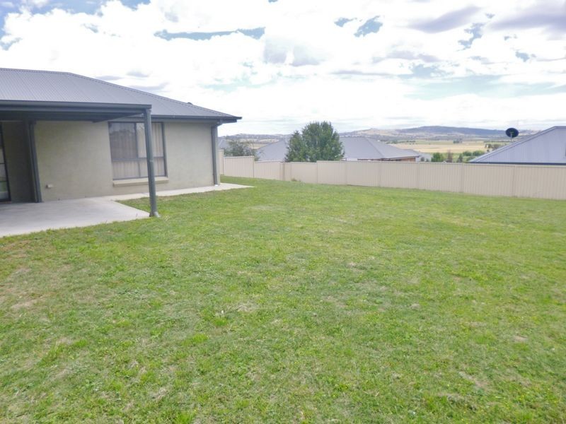 15 Howarth Street, Bathurst NSW 2795