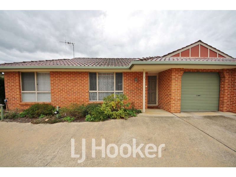 1/237 Lambert Street, Bathurst NSW 2795