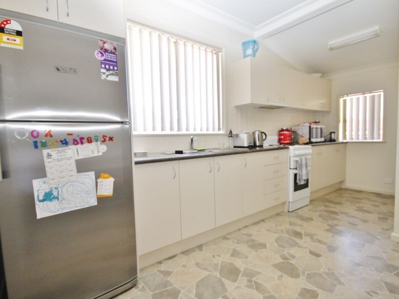 6 Esrom Street, Bathurst NSW 2795