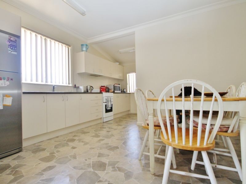 6 Esrom Street, Bathurst NSW 2795