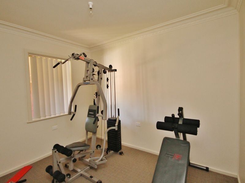 6 Esrom Street, Bathurst NSW 2795