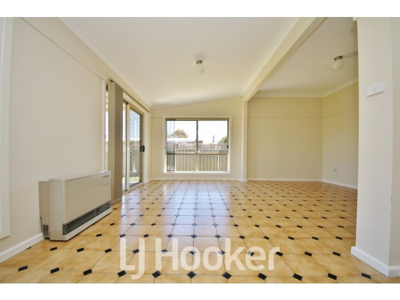 17 Park Street, Eglinton NSW 2795
