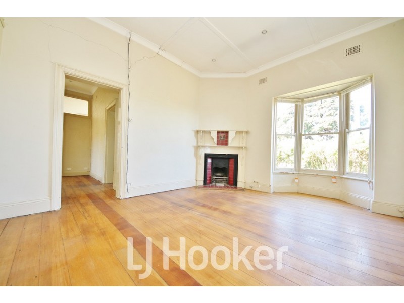 337 Stewart Street, Bathurst NSW 2795