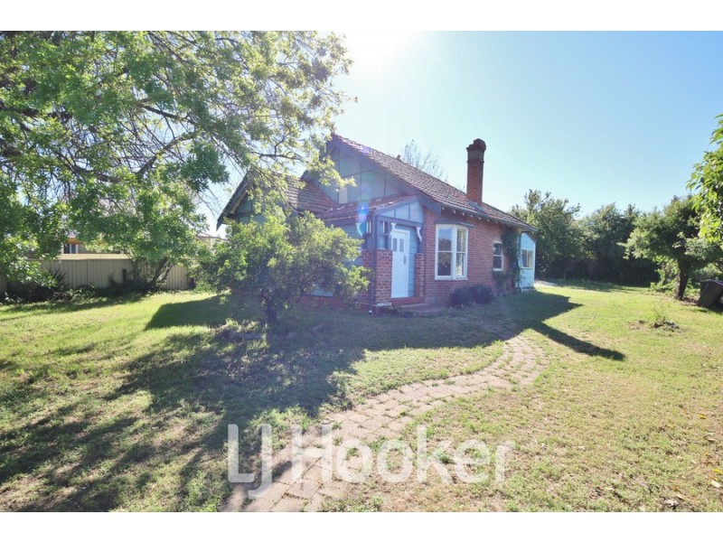 337 Stewart Street, Bathurst NSW 2795