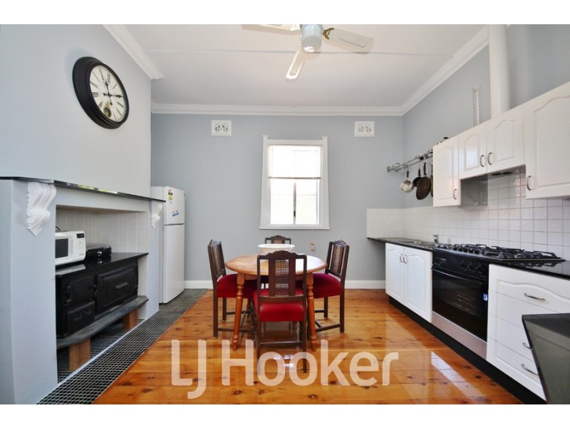 149 Durham Street, Bathurst NSW 2795