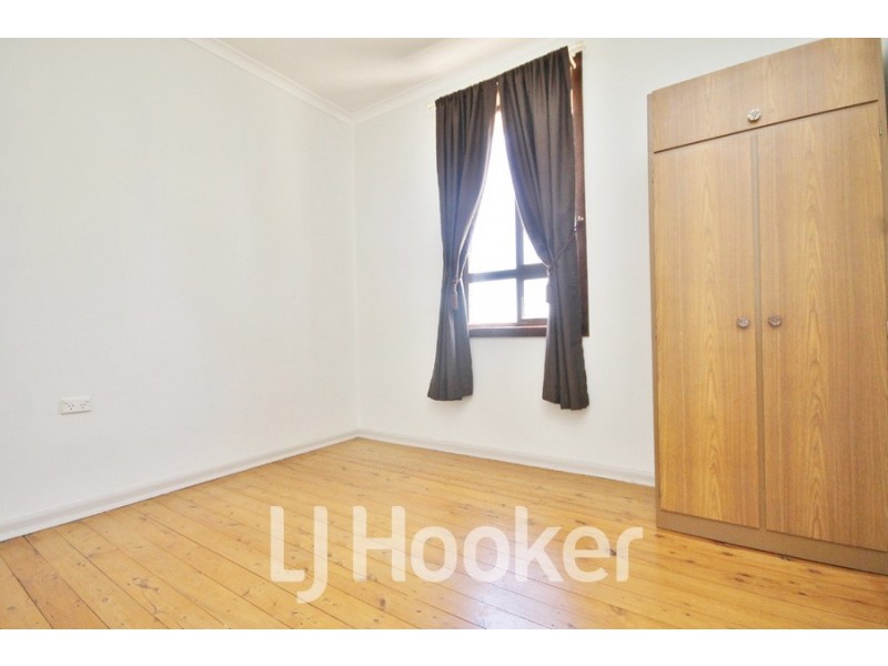 24 Fish Parade, Bathurst NSW 2795