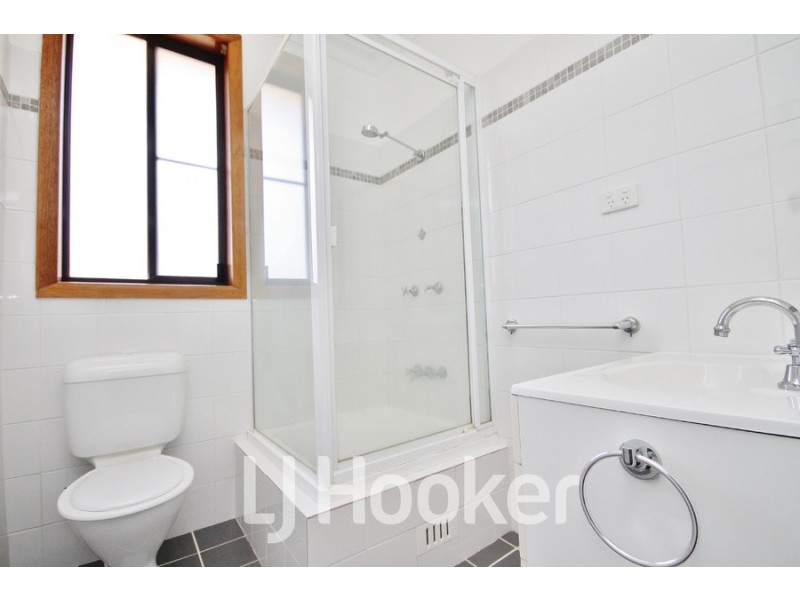 24 Fish Parade, Bathurst NSW 2795