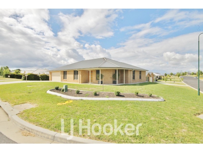 7 Carlyle Avenue, Llanarth NSW 2795