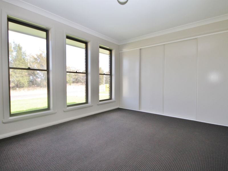 5 Napoleon Street, Raglan NSW 2795
