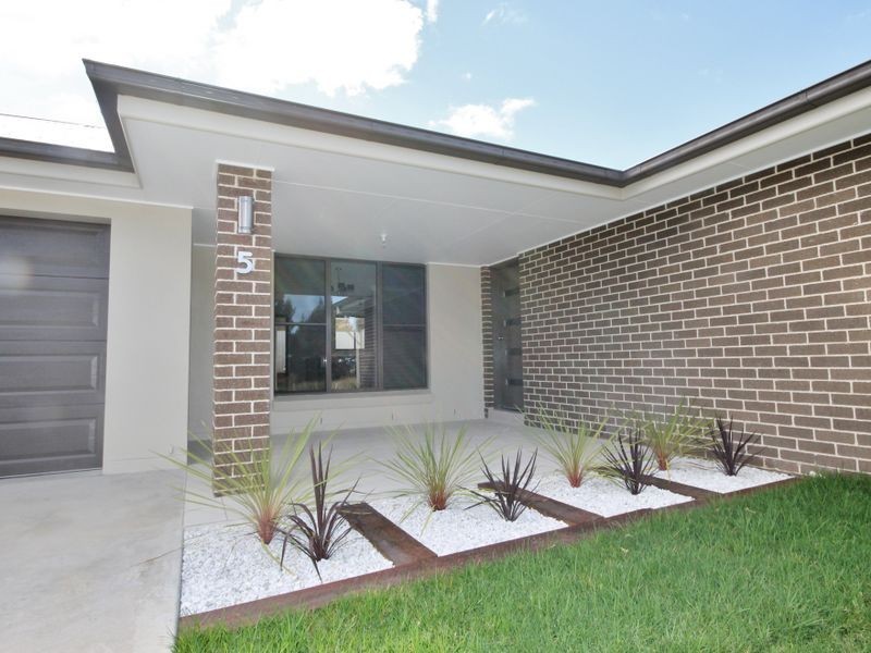 5 Napoleon Street, Raglan NSW 2795