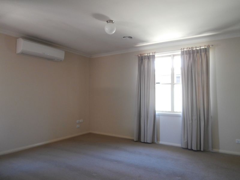 168A Lambert Street, Bathurst NSW 2795