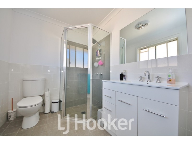 11 Coates Drive, Kelso NSW 2795