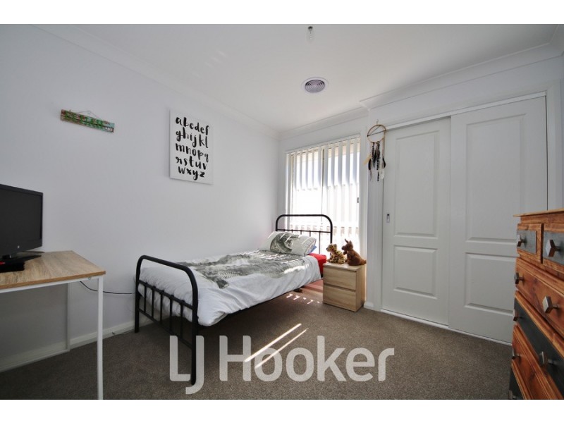 11 Coates Drive, Kelso NSW 2795