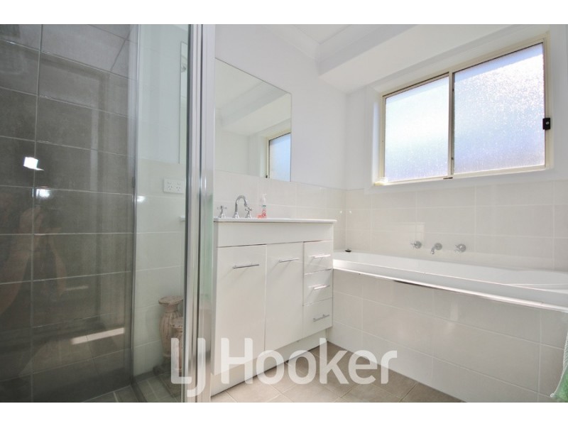 11 Coates Drive, Kelso NSW 2795