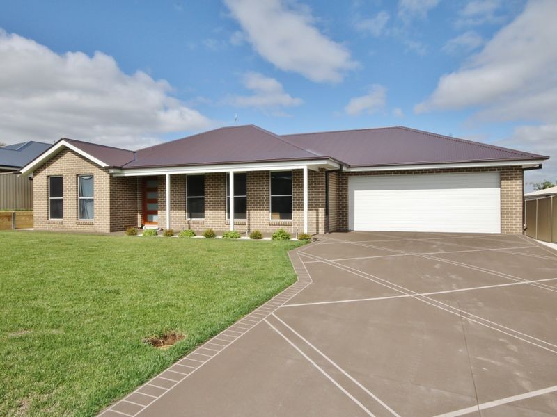13 Gibsone Drive, Kelso NSW 2795