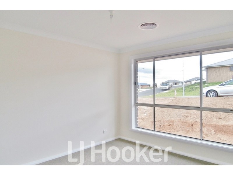 9 Amber Close, Kelso NSW 2795