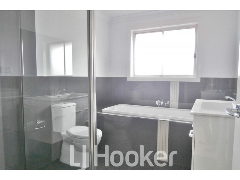 9 Amber Close, Kelso NSW 2795