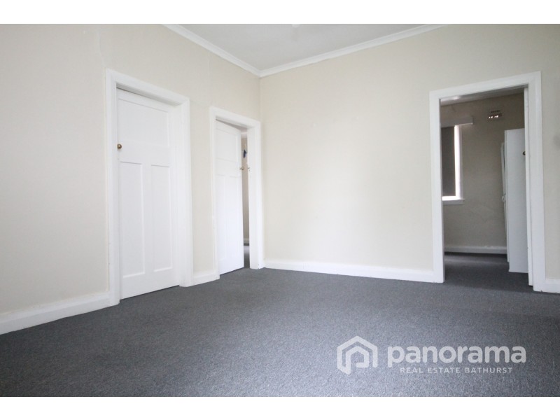 173 Rocket Street, Bathurst NSW 2795