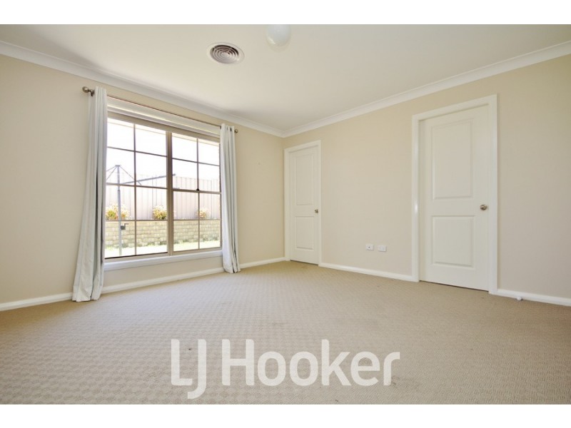 2 She Oak Close, Kelso NSW 2795