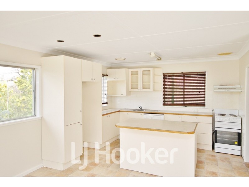 42 Boyd Street, Bathurst NSW 2795